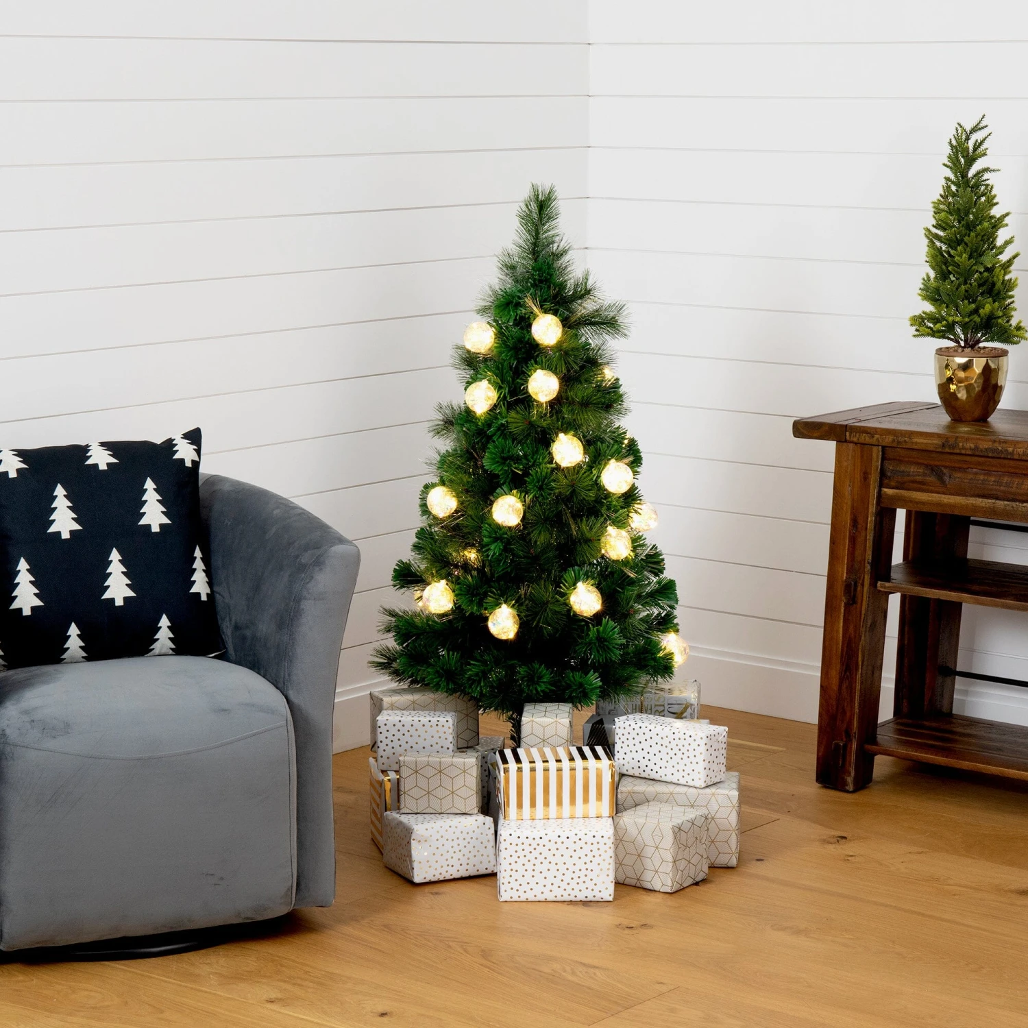 4' Pre-Lit Fiber Optic Artificial Christmas Tree With Mixed Tips And 37 LED Warm White Lights 7 4' Pre-Lit Fiber Optic Artificial Christmas Tree With Mixed Tips And 37 LED Warm White Lights - Image 7