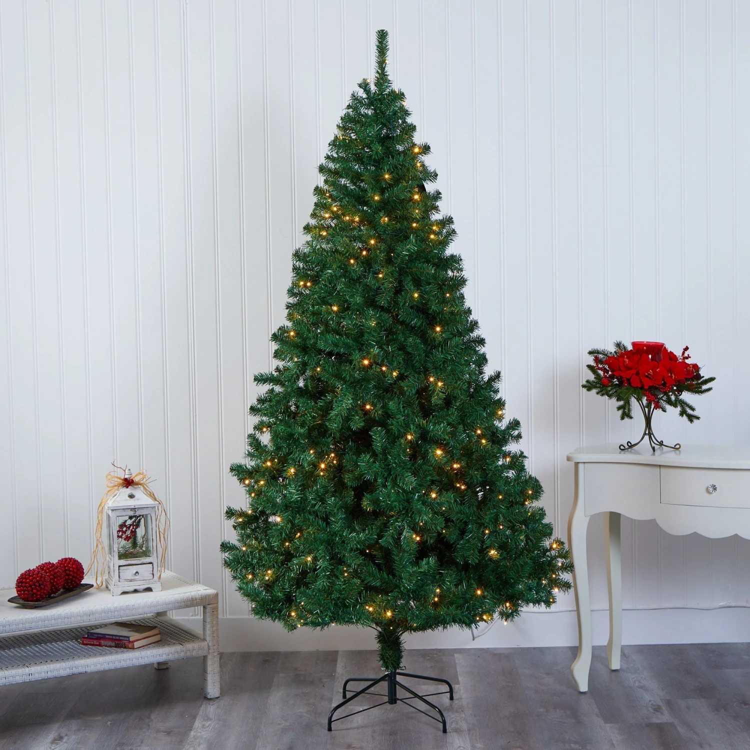 7.5' Northern Tip Pine Artificial Christmas Tree With 400 Clear LED Lights 8 7.5' Northern Tip Pine Artificial Christmas Tree With 400 Clear LED Lights - Image 8